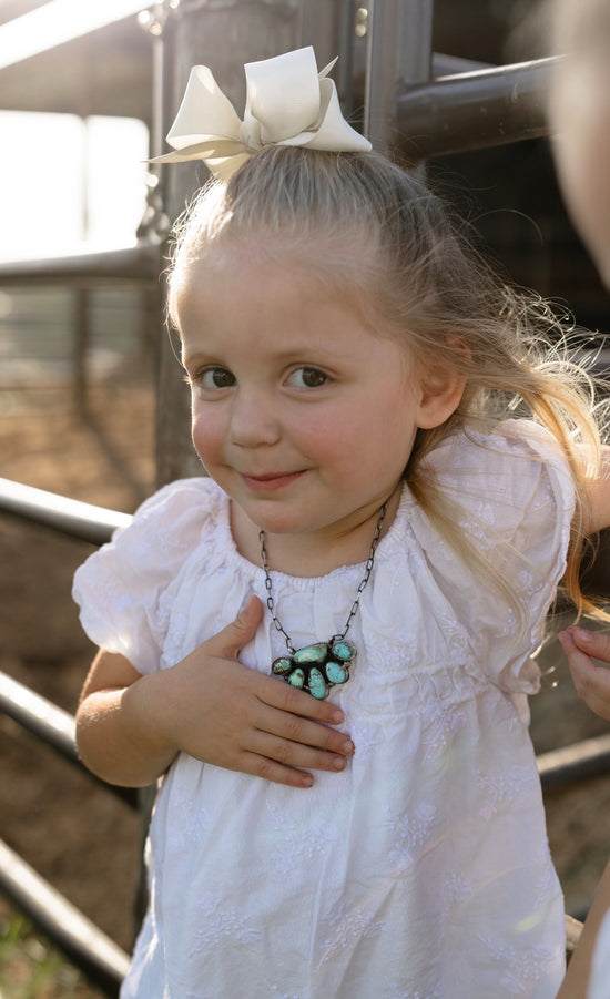 The Mia Necklace